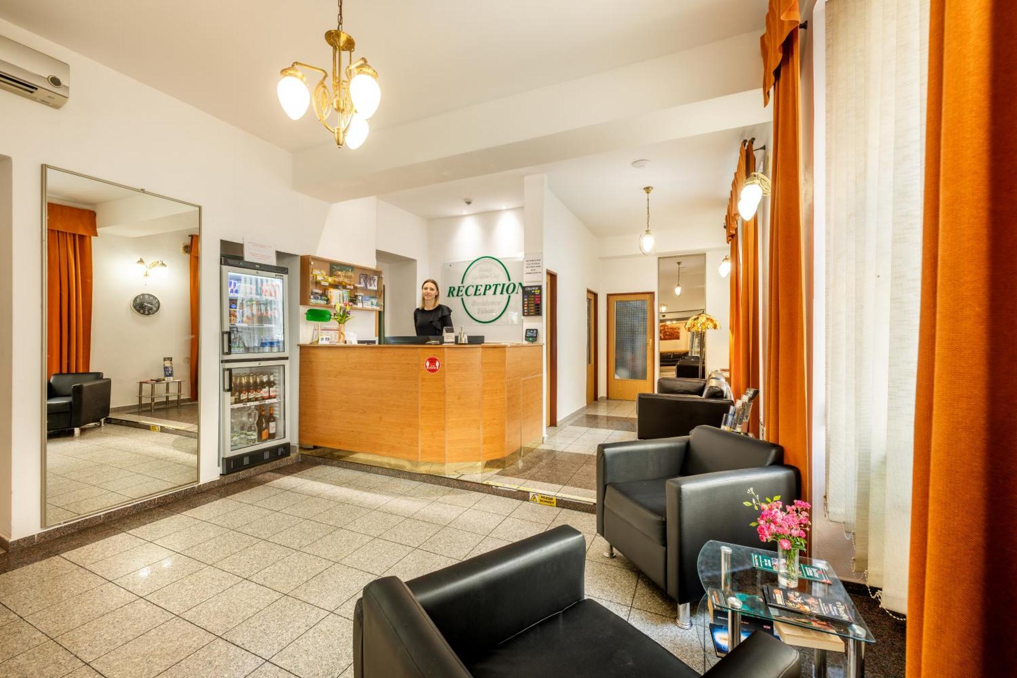Residence Tabor Прага Екстериор снимка