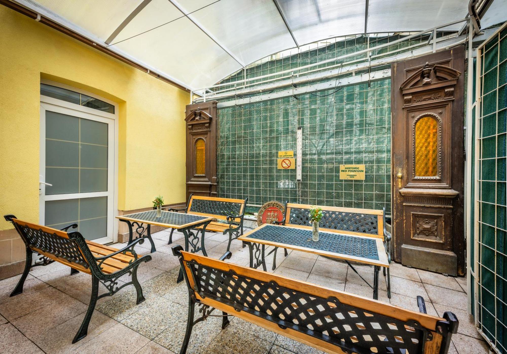 Residence Tabor Прага Екстериор снимка