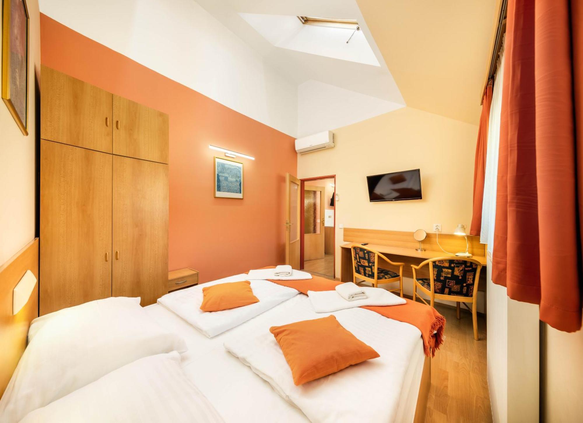 Residence Tabor Прага Екстериор снимка