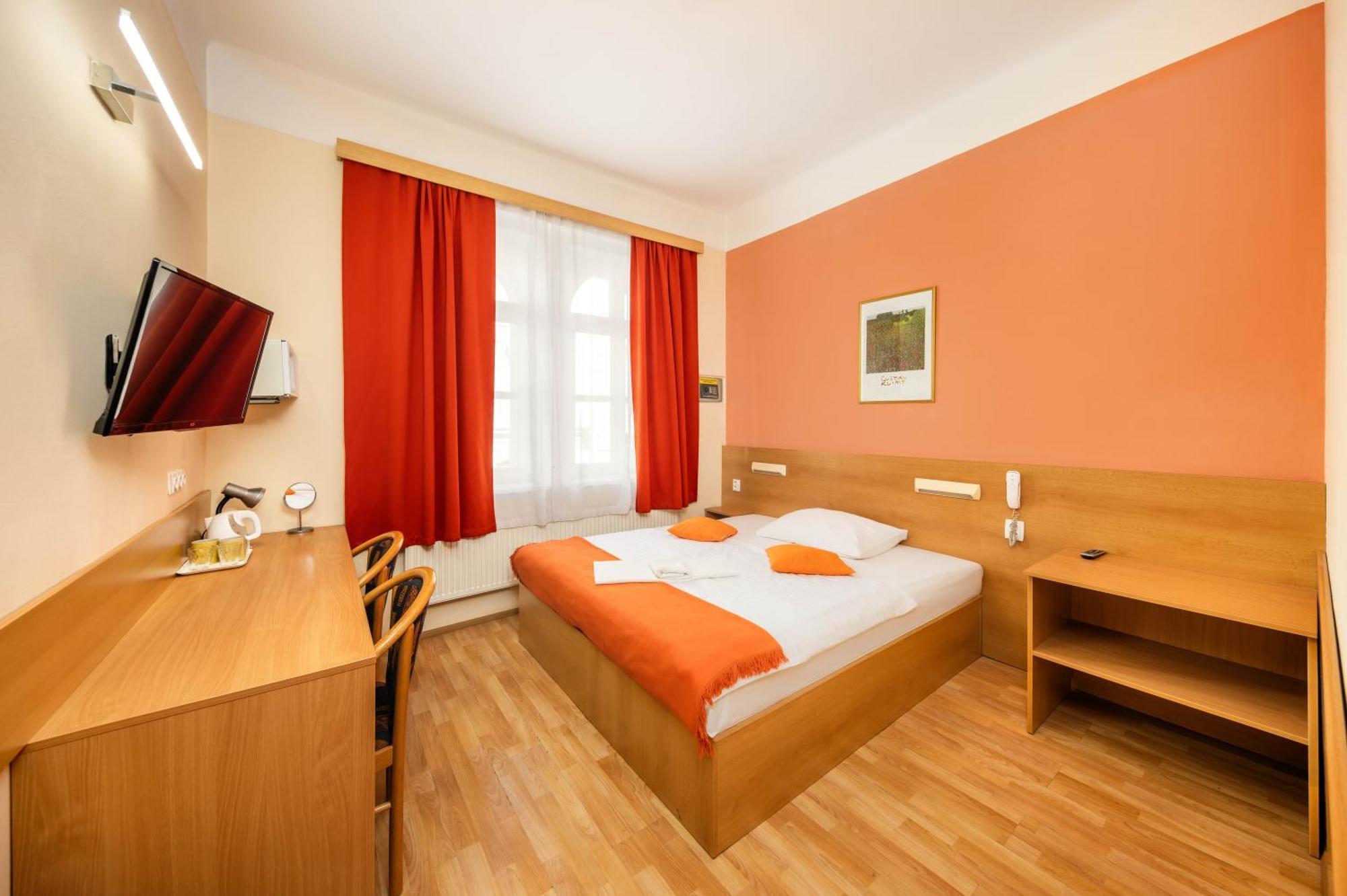 Residence Tabor Прага Екстериор снимка