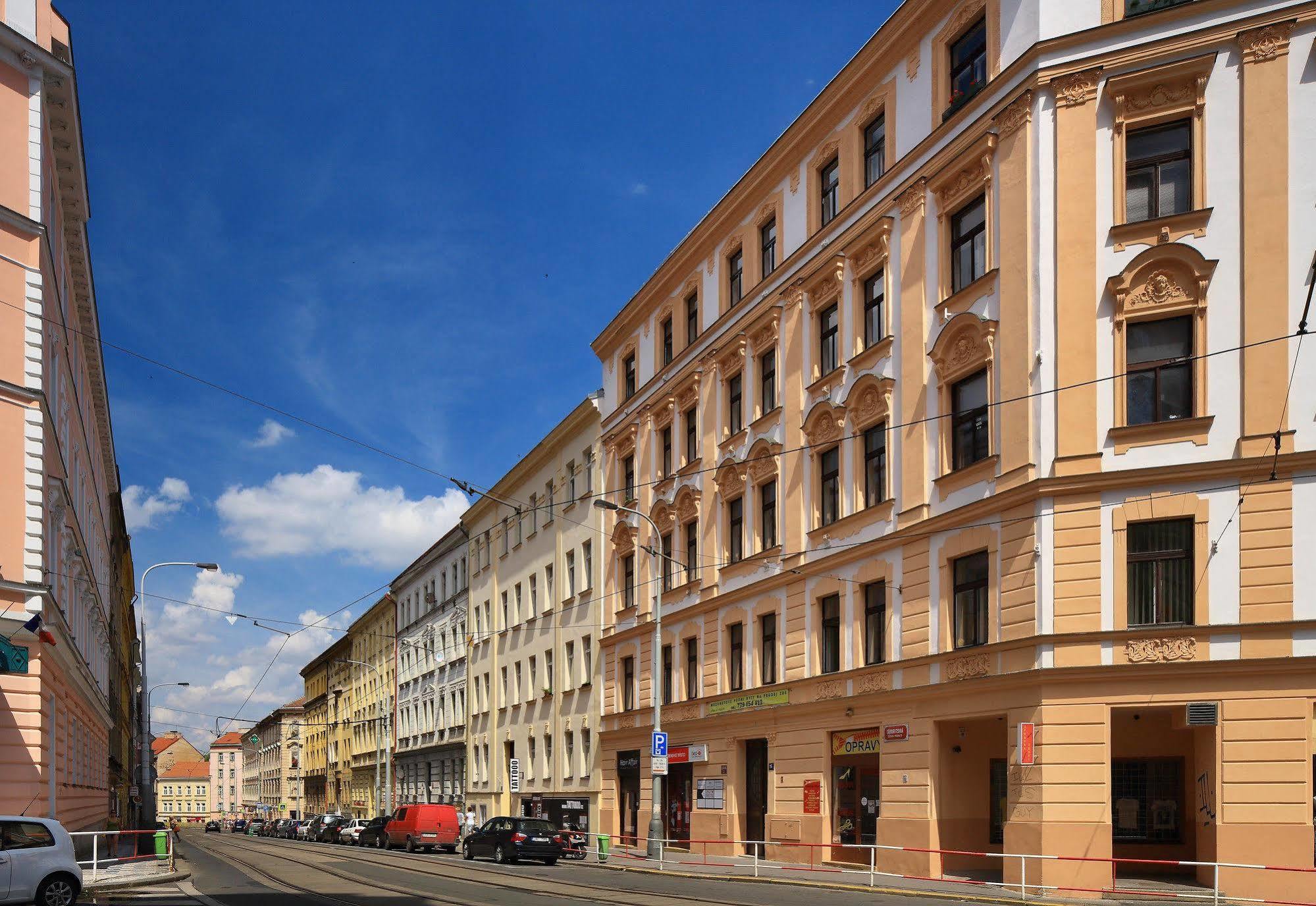 Residence Tabor Прага Екстериор снимка